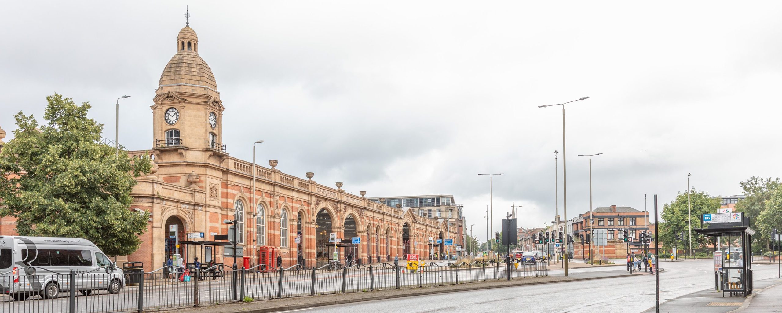 A wide view of Leicester Railway Station.
